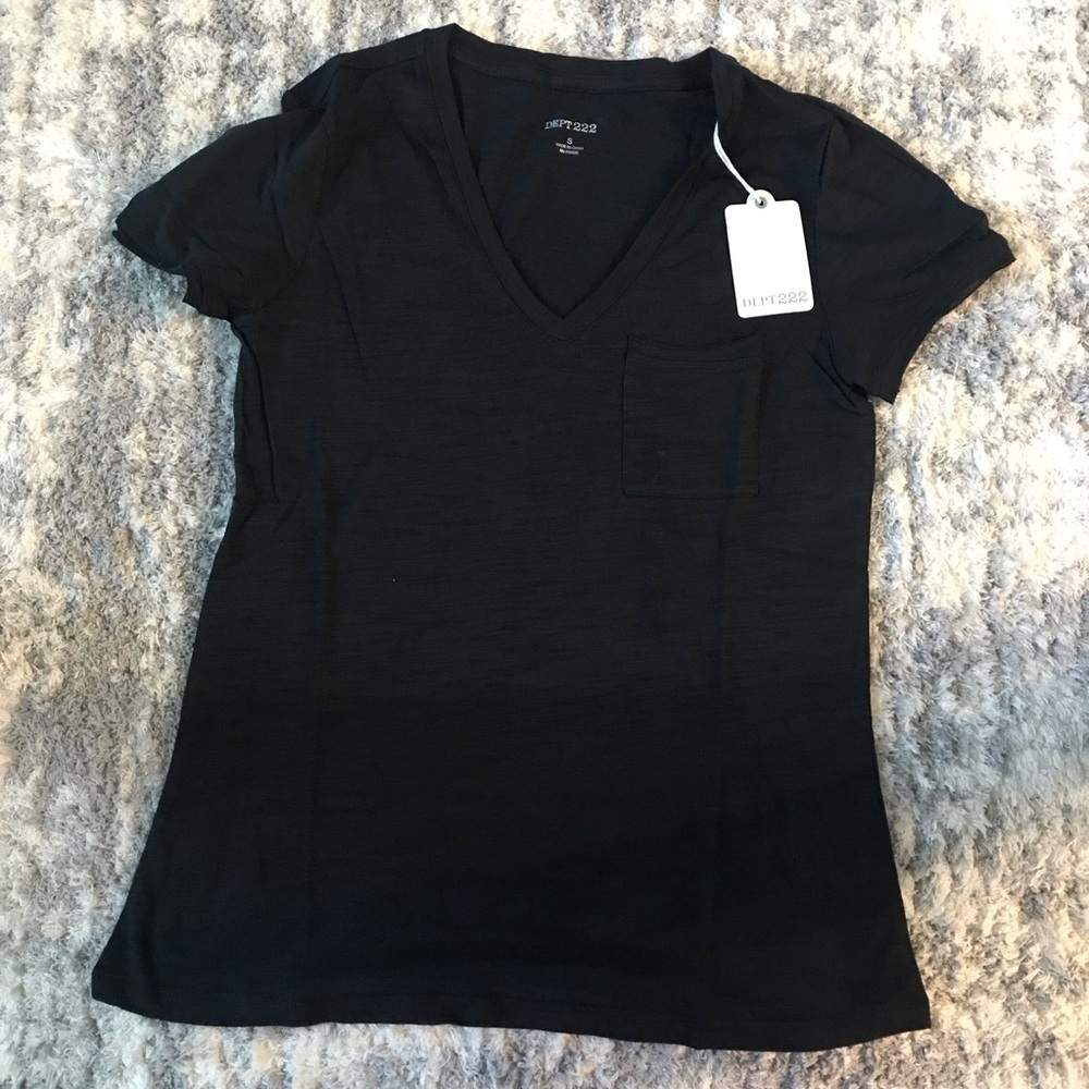 Dept‎ 222 size S black v-neck short sleeve tee shirt NWT.